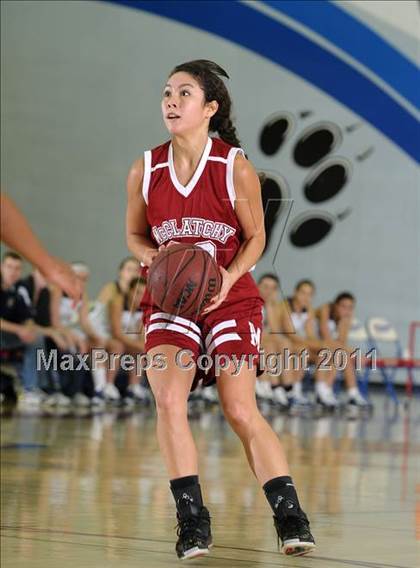 Thumbnail 3 in McClatchy vs. Nevada Union (Lady Bulldogs Winter Classic) photogallery.