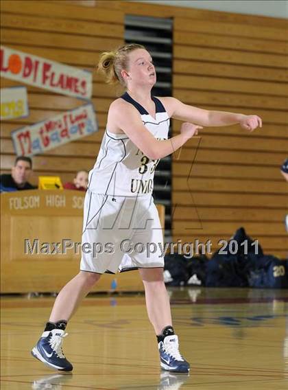 Thumbnail 3 in McClatchy vs. Nevada Union (Lady Bulldogs Winter Classic) photogallery.