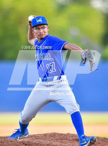 Thumbnail 3 in Highlands vs San Antonio Memorial photogallery.