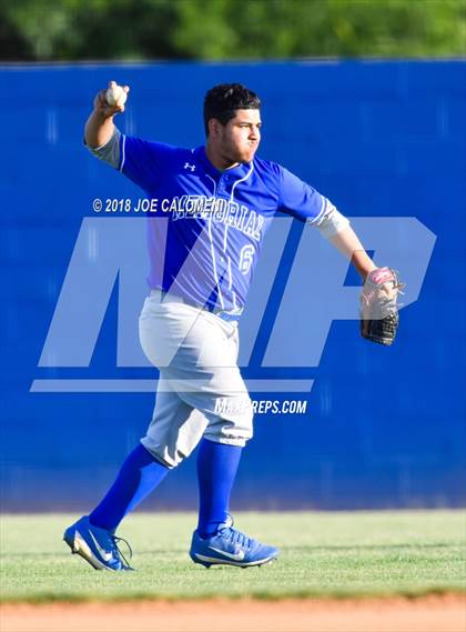 Thumbnail 2 in Highlands vs San Antonio Memorial photogallery.