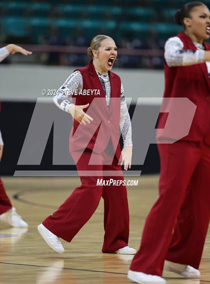 Thumbnail 1 in Smoky Hill (CHSAA 5A State Spirit Championships) photogallery.