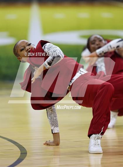 Thumbnail 1 in Smoky Hill (CHSAA 5A State Spirit Championships) photogallery.