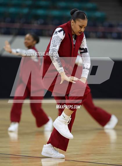 Thumbnail 1 in Smoky Hill (CHSAA 5A State Spirit Championships) photogallery.