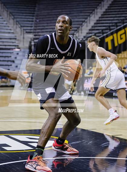 Thumbnail 2 in Link Academy vs Southern California Academy (Norm Stewart Classic) photogallery.