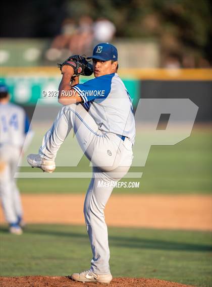Thumbnail 3 in Grossmont vs. Eastlake (CIF SDS Open Division Championship) photogallery.