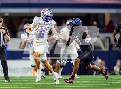 Thumbnail 3 in Westlake vs North Crowley (UIL 6A Division I Football Final) photogallery.