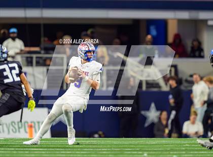 Thumbnail 3 in Westlake vs North Crowley (UIL 6A Division I Football Final) photogallery.