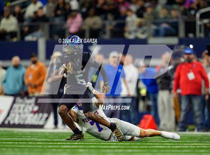 Thumbnail 1 in Westlake vs North Crowley (UIL 6A Division I Football Final) photogallery.