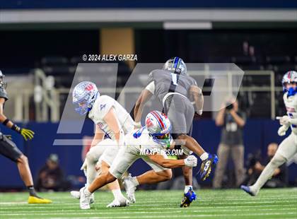 Thumbnail 2 in Westlake vs North Crowley (UIL 6A Division I Football Final) photogallery.