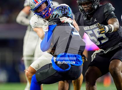 Thumbnail 3 in Westlake vs North Crowley (UIL 6A Division I Football Final) photogallery.