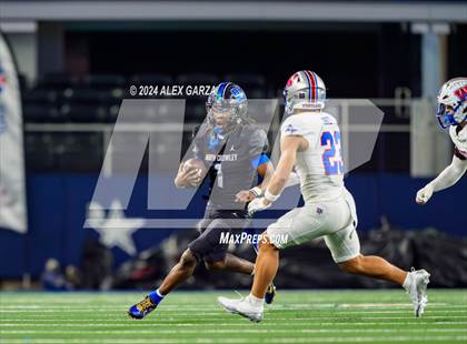 Thumbnail 2 in Westlake vs North Crowley (UIL 6A Division I Football Final) photogallery.