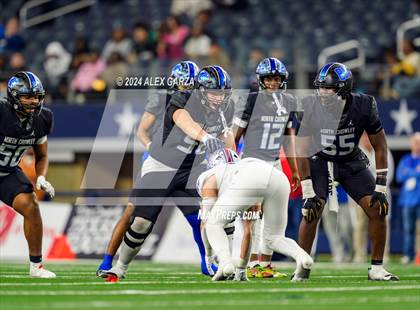Thumbnail 2 in Westlake vs North Crowley (UIL 6A Division I Football Final) photogallery.
