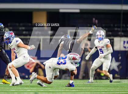 Thumbnail 3 in Westlake vs North Crowley (UIL 6A Division I Football Final) photogallery.