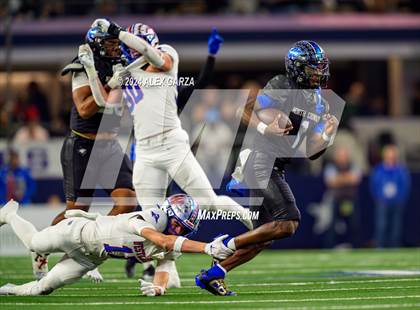 Thumbnail 2 in Westlake vs North Crowley (UIL 6A Division I Football Final) photogallery.