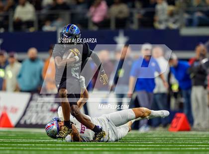 Thumbnail 2 in Westlake vs North Crowley (UIL 6A Division I Football Final) photogallery.