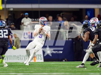 Thumbnail 1 in Westlake vs North Crowley (UIL 6A Division I Football Final) photogallery.