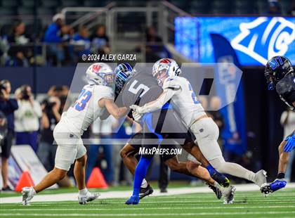 Thumbnail 3 in Westlake vs North Crowley (UIL 6A Division I Football Final) photogallery.