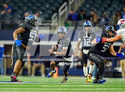 Thumbnail 3 in Westlake vs North Crowley (UIL 6A Division I Football Final) photogallery.