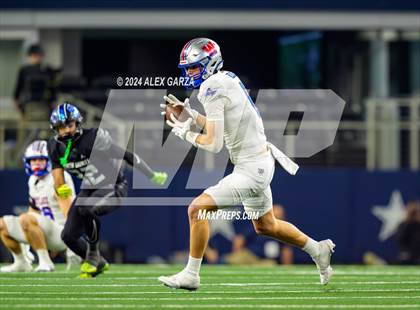 Thumbnail 2 in Westlake vs North Crowley (UIL 6A Division I Football Final) photogallery.
