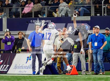 Thumbnail 2 in Westlake vs North Crowley (UIL 6A Division I Football Final) photogallery.