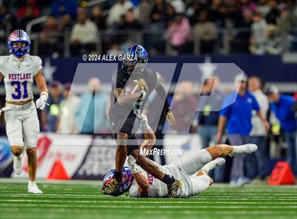 Thumbnail 3 in Westlake vs North Crowley (UIL 6A Division I Football Final) photogallery.