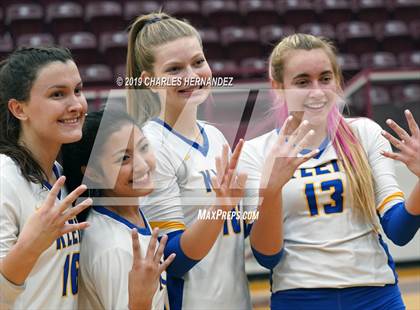 Thumbnail 2 in Klein vs. Round Rock Westwood (UIL 6A Regional Quarterfinal) photogallery.