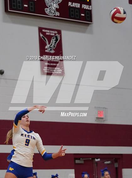 Thumbnail 1 in Klein vs. Round Rock Westwood (UIL 6A Regional Quarterfinal) photogallery.