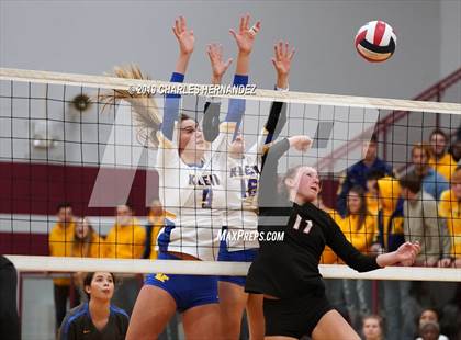 Thumbnail 1 in Klein vs. Round Rock Westwood (UIL 6A Regional Quarterfinal) photogallery.