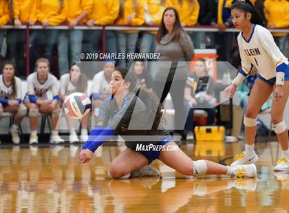 Thumbnail 3 in Klein vs. Round Rock Westwood (UIL 6A Regional Quarterfinal) photogallery.