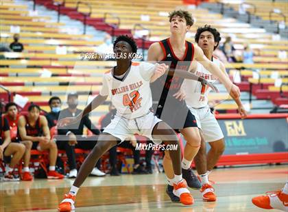 Thumbnail 3 in Orange Lutheran vs. Rolling Hills Prep (Mater Dei Extravaganza) photogallery.