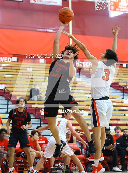 Thumbnail 3 in Orange Lutheran vs. Rolling Hills Prep (Mater Dei Extravaganza) photogallery.