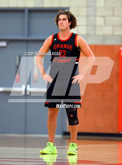 Thumbnail 2 in Orange Lutheran vs. Rolling Hills Prep (Mater Dei Extravaganza) photogallery.