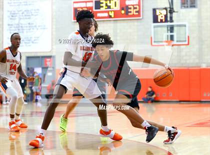 Thumbnail 3 in Orange Lutheran vs. Rolling Hills Prep (Mater Dei Extravaganza) photogallery.