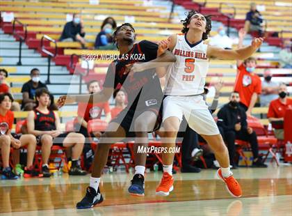 Thumbnail 3 in Orange Lutheran vs. Rolling Hills Prep (Mater Dei Extravaganza) photogallery.