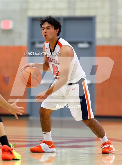 Thumbnail 2 in Orange Lutheran vs. Rolling Hills Prep (Mater Dei Extravaganza) photogallery.