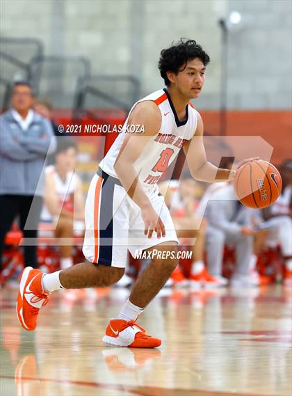 Thumbnail 3 in Orange Lutheran vs. Rolling Hills Prep (Mater Dei Extravaganza) photogallery.