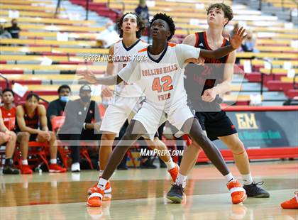 Thumbnail 2 in Orange Lutheran vs. Rolling Hills Prep (Mater Dei Extravaganza) photogallery.