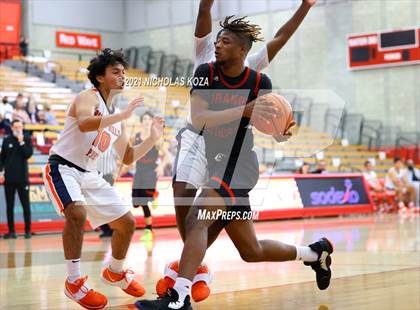 Thumbnail 2 in Orange Lutheran vs. Rolling Hills Prep (Mater Dei Extravaganza) photogallery.