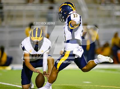 Thumbnail 3 in Grand Oaks vs Nimitz photogallery.