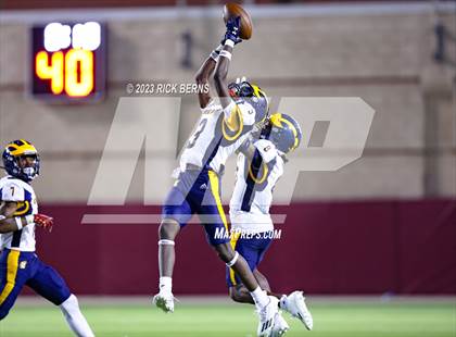 Thumbnail 1 in Grand Oaks vs Nimitz photogallery.
