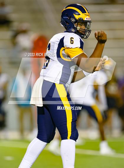 Thumbnail 3 in Grand Oaks vs Nimitz photogallery.