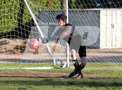 Thumbnail 3 in Lincoln vs Eagle Rock photogallery.