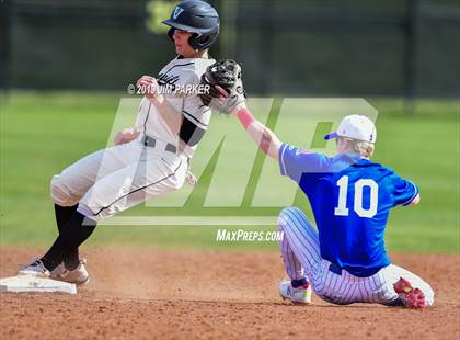 Thumbnail 2 in Trinity Christian @ Vandegrift photogallery.