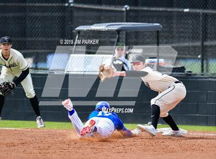 Thumbnail 2 in Trinity Christian @ Vandegrift photogallery.