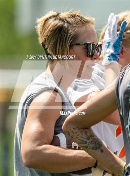 Thumbnail 2 in Legend vs Pomona photogallery.