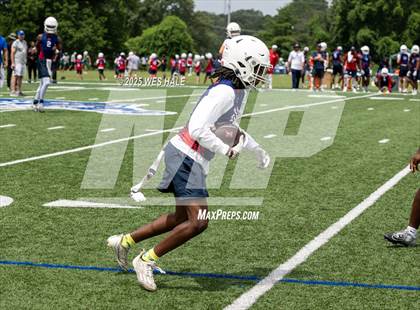 Thumbnail 1 in Marion vs Pine Bluff (U of Memphis 7v7) photogallery.