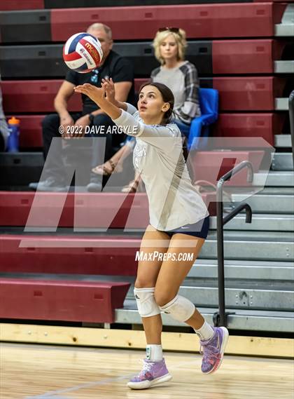 Thumbnail 2 in Syracuse vs. Bountiful (5A/6A Volleyball Challenge) photogallery.