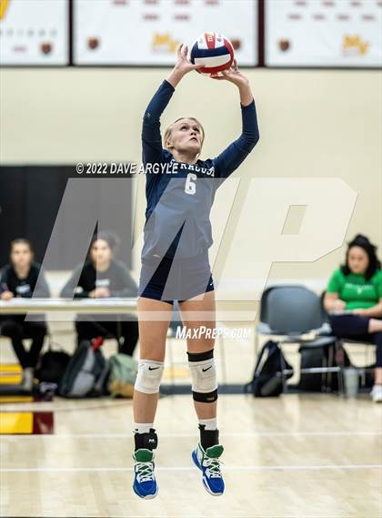Thumbnail 2 in Syracuse vs. Bountiful (5A/6A Volleyball Challenge) photogallery.