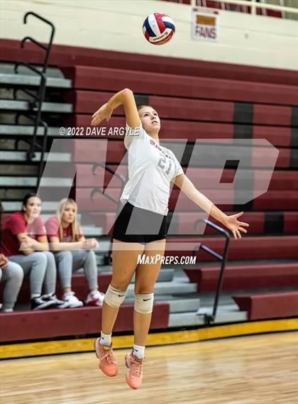 Thumbnail 3 in Syracuse vs. Bountiful (5A/6A Volleyball Challenge) photogallery.