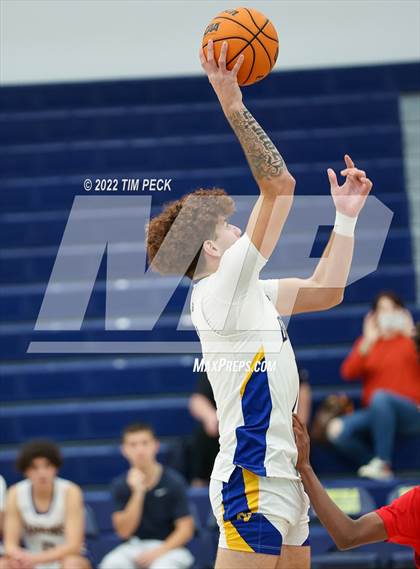 Thumbnail 1 in Fountain Valley @ Lakewood photogallery.